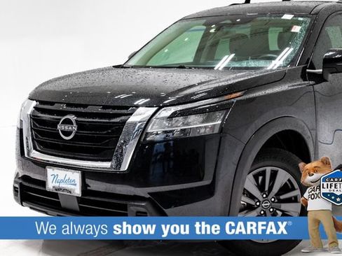 Used 2022 Nissan Pathfinder SV w/ SV Premium Package FWD image 2