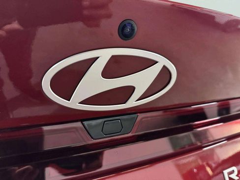 Used 2024 Hyundai Elantra SEL image 17