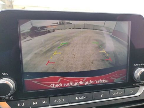 Used 2024 Nissan Altima 2.5 SV image 39