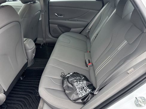 Used 2024 Hyundai Elantra SEL image 20