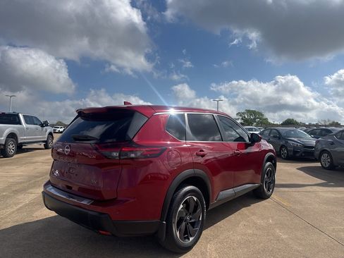 Certified 2024 Nissan Rogue SV image 20