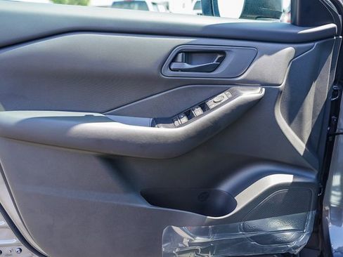 New 2026 Nissan Rogue S image 21