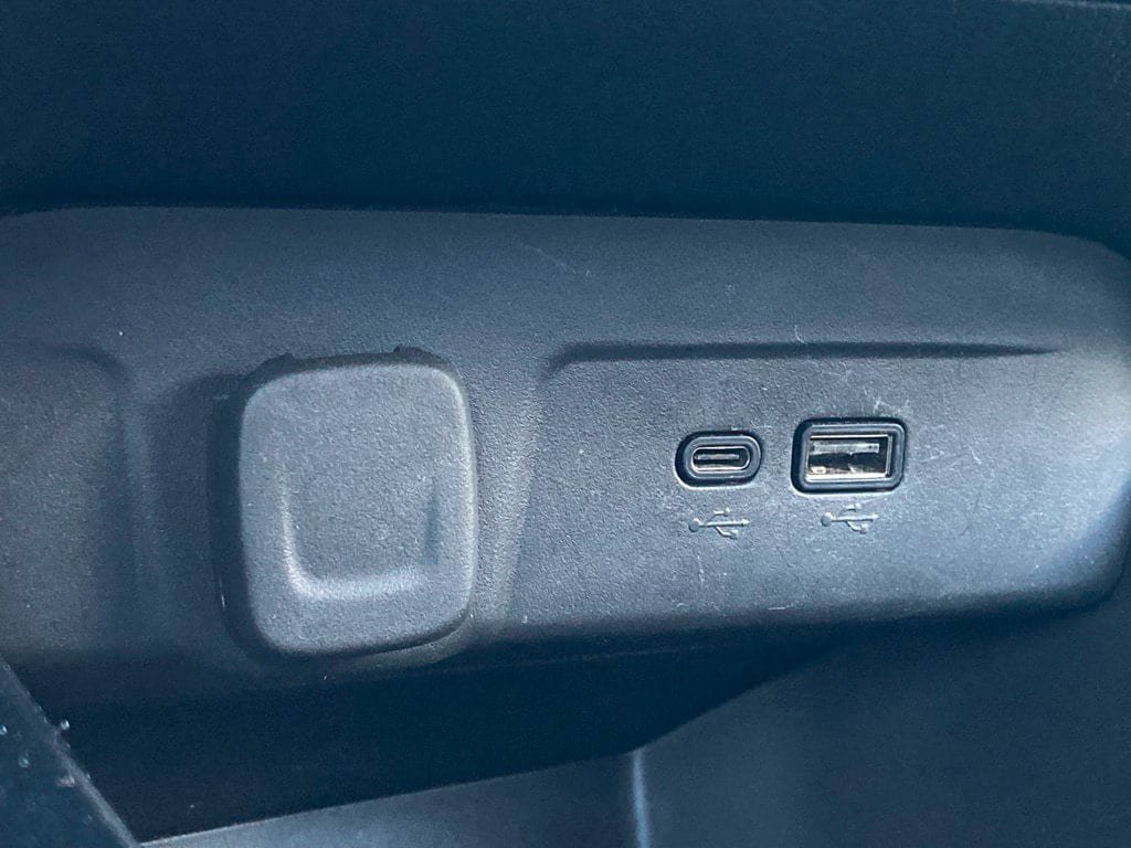 Used 2025 Chevrolet Trax LT FWD image 25