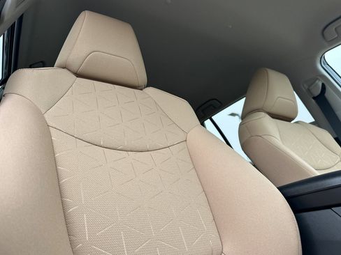 New 2025 Toyota RAV4 XLE image 19