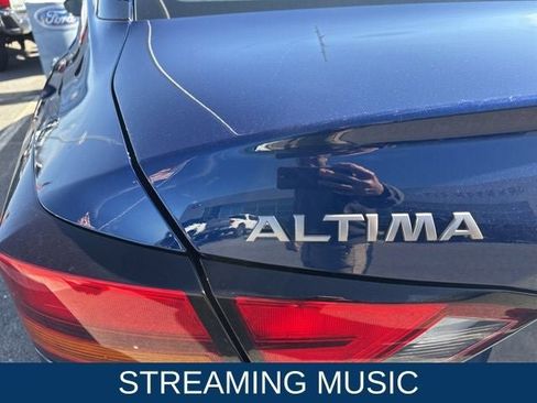 Used 2023 Nissan Altima 2.5 SR w/ SR Premium Package image 7