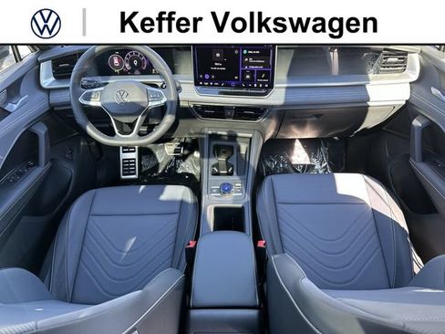 New 2026 Volkswagen Tiguan SE R-Line FWD image 30
