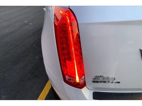 Used 2013 Cadillac SRX Luxury w/ Driver Awareness Package image 31