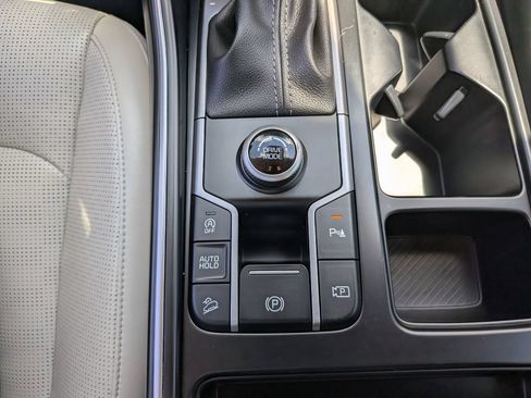 Certified 2025 Kia Sorento S FWD image 28