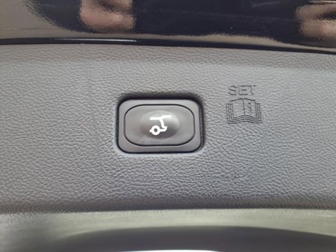 Used 2024 Ford Edge Titanium w/ Equipment Group 301A image 11