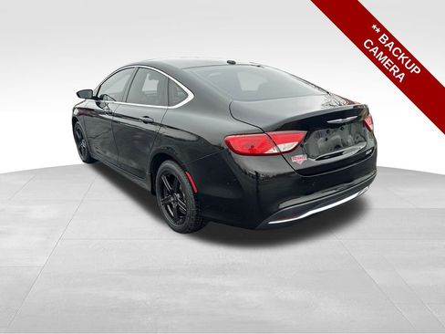 Used 2015 Chrysler 200 Limited w/ Convenience Group image 3