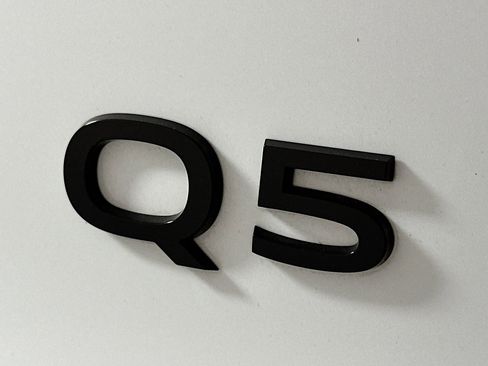 Used 2025 Audi Q5 Premium w/ Convenience Package image 10