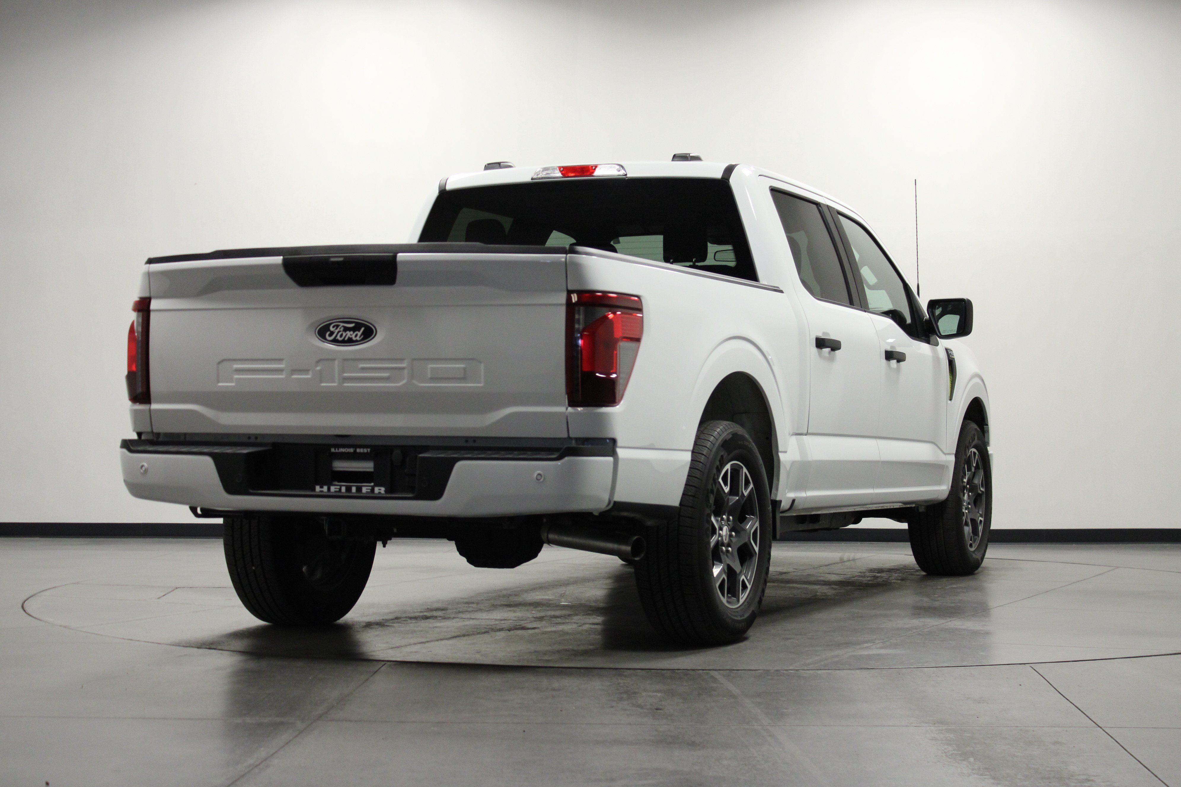 Used 2024 Ford F150 STX w/ Mobile Office Package RWD image 4