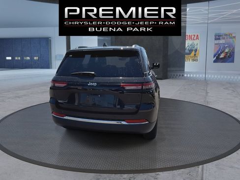 Used 2024 Jeep Grand Cherokee Limited 4xe AWD/4WD image 7