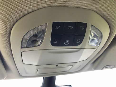 Used 2021 Chrysler Voyager Lxi FWD image 21