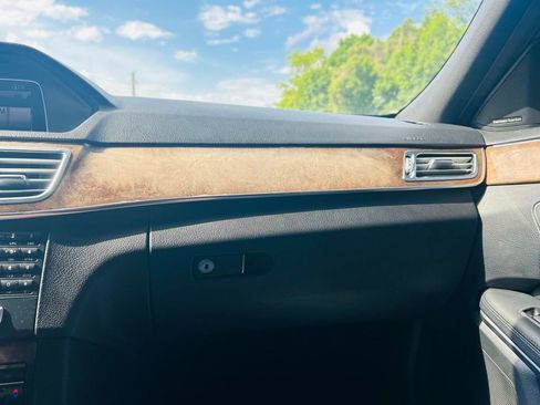 Used 2014 Mercedes-Benz E 350 Sedan image 42