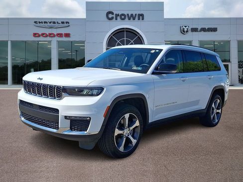 Used 2023 Jeep Grand Cherokee L Limited w/ Trailer Tow Group (B) AWD/4WD image 3