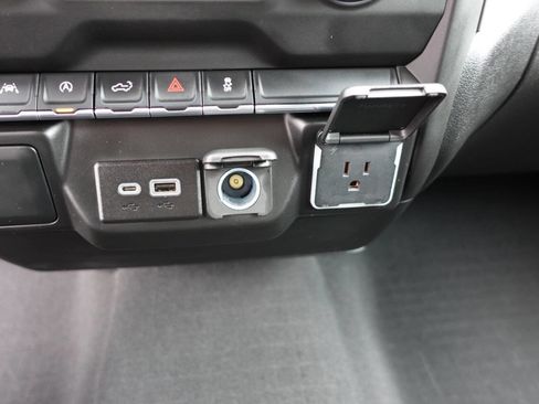 Used 2023 Chevrolet Silverado 1500 Custom image 45