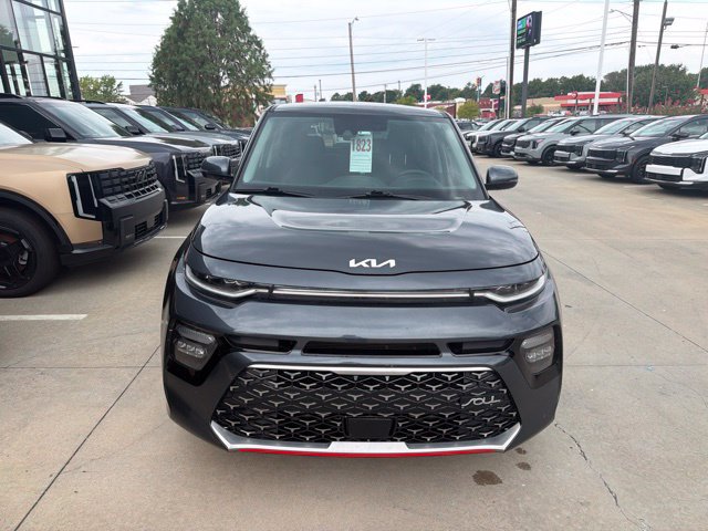 Used 2022 Kia Soul Turbo FWD image 2
