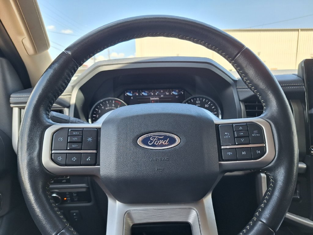 Used 2024 Ford Expedition XLT RWD image 17