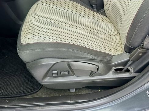 Used 2010 Chevrolet Equinox LS image 17