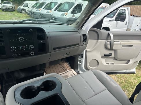 Used 2012 Chevrolet Silverado 2500 W/T AWD/4WD image 30