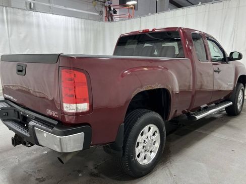 Used 2013 GMC Sierra 2500 SLE w/ SLE Preferred Package AWD/4WD image 5