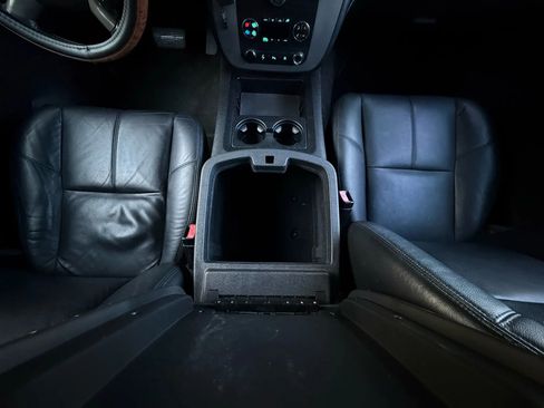 Used 2008 GMC Yukon SLT w/ SLT Preferred Equipment Group image 51