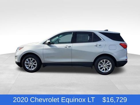 Used 2020 Chevrolet Equinox LT w/ Driver Convenience Package FWD image 2