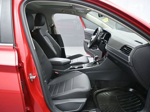 Certified 2024 Volkswagen Jetta SE FWD image 16