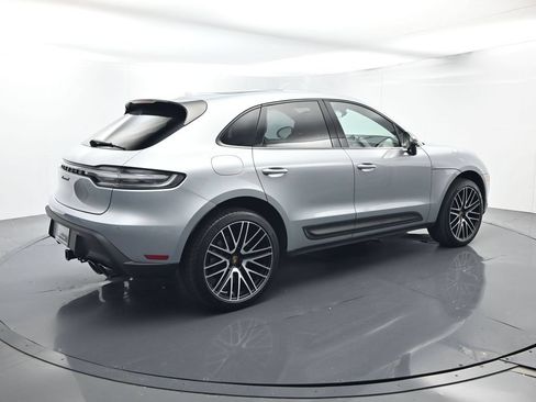 Certified 2025 Porsche Macan AWD/4WD image 15