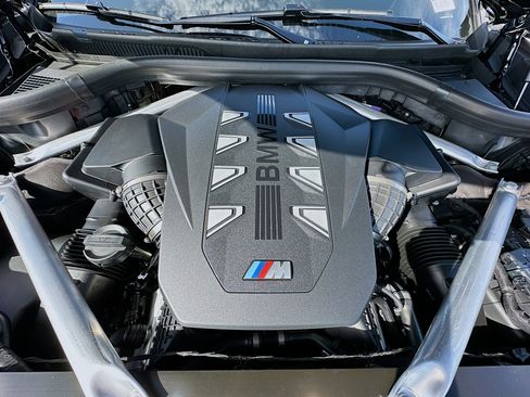 New 2025 BMW X7 M60i w/ Executive Package image 34