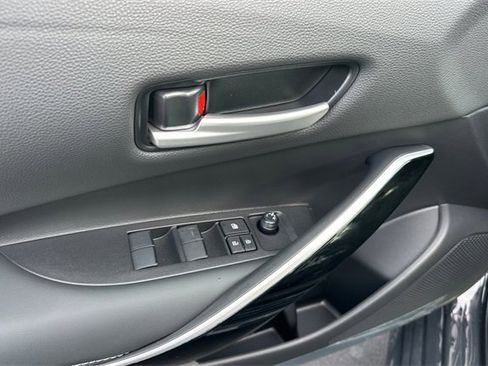 Used 2026 Toyota Corolla LE image 9