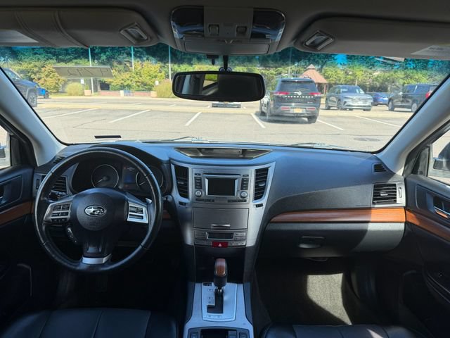 Used 2014 Subaru Outback 2.5i Limited AWD/4WD image 3
