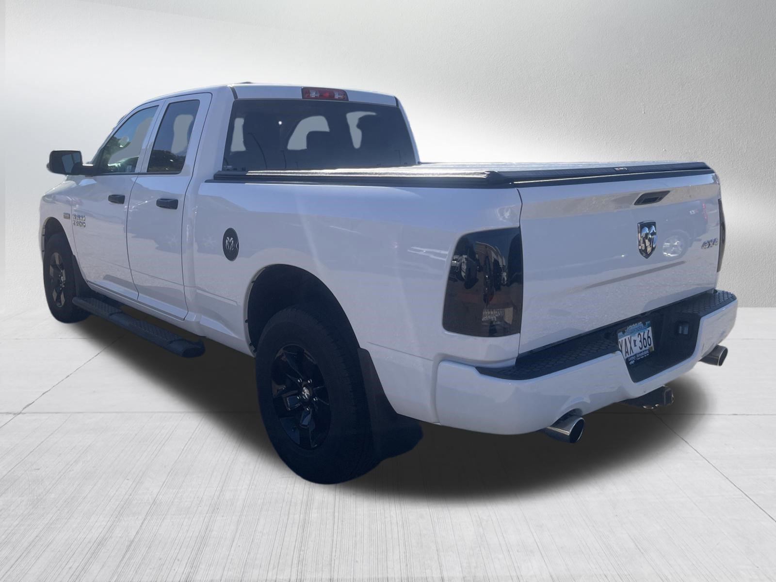 Used 2017 RAM 1500 Express AWD/4WD image 5