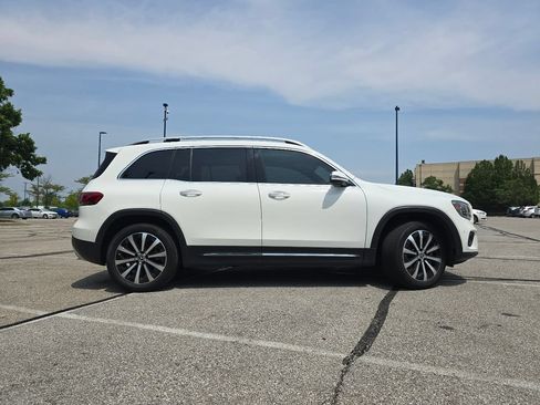 Certified 2023 Mercedes-Benz GLB 250 4MATIC image 18