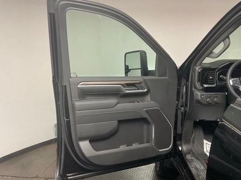 New 2026 Chevrolet Silverado 2500 LT w/ Trail Boss Package AWD/4WD image 9