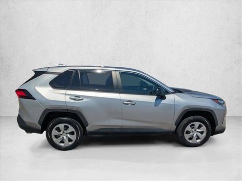 Used 2023 Toyota RAV4 LE FWD image 4