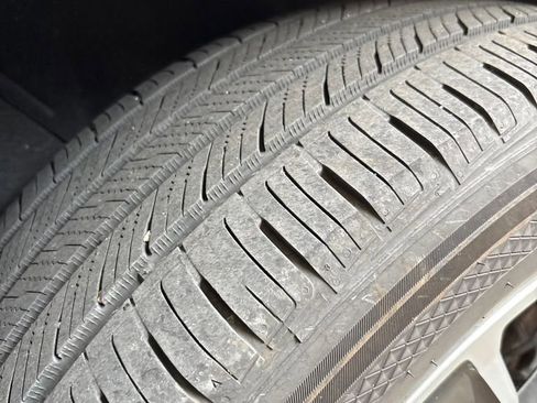 Used 2018 GMC Acadia Denali w/ LPO, Floor Liner Package image 5