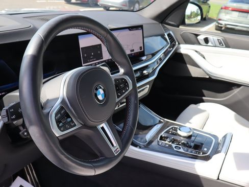Used 2026 BMW X5 M60i AWD/4WD image 9