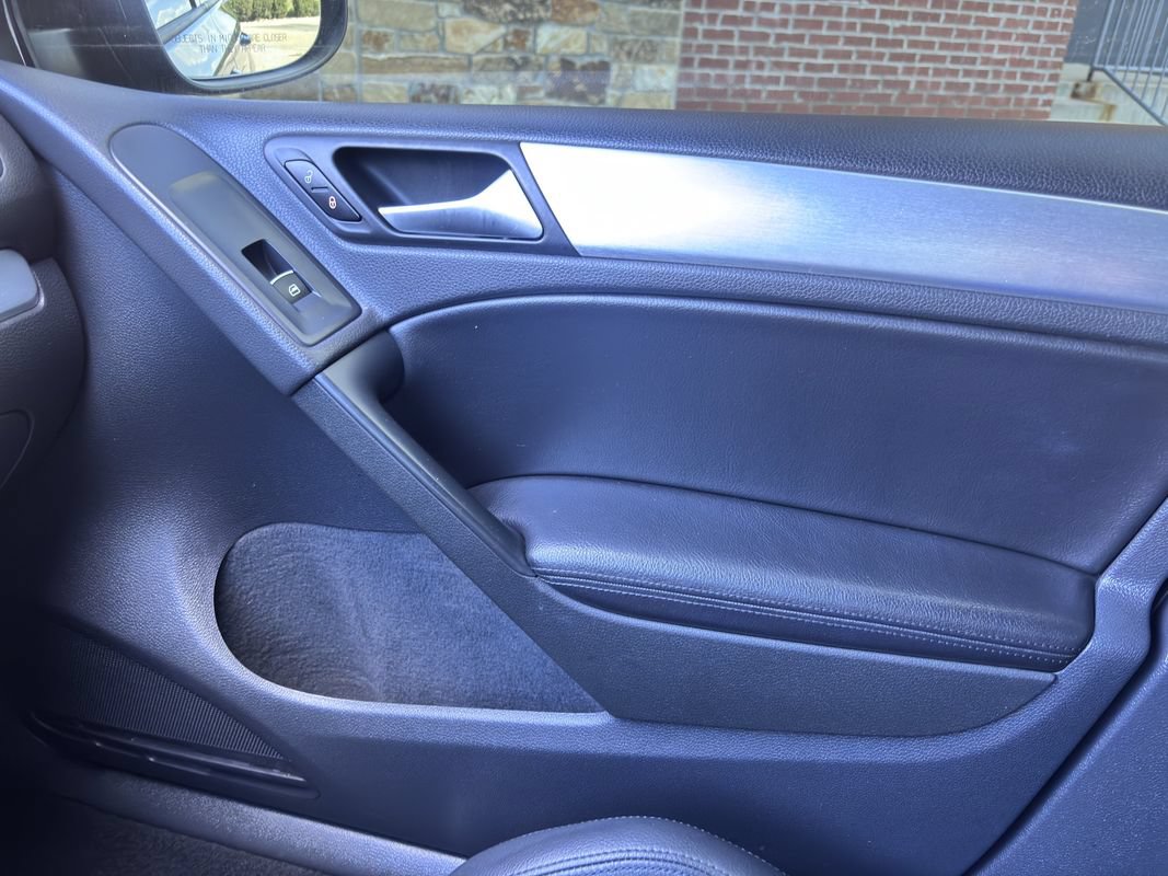 Used 2012 Volkswagen Golf 4-Door FWD image 25