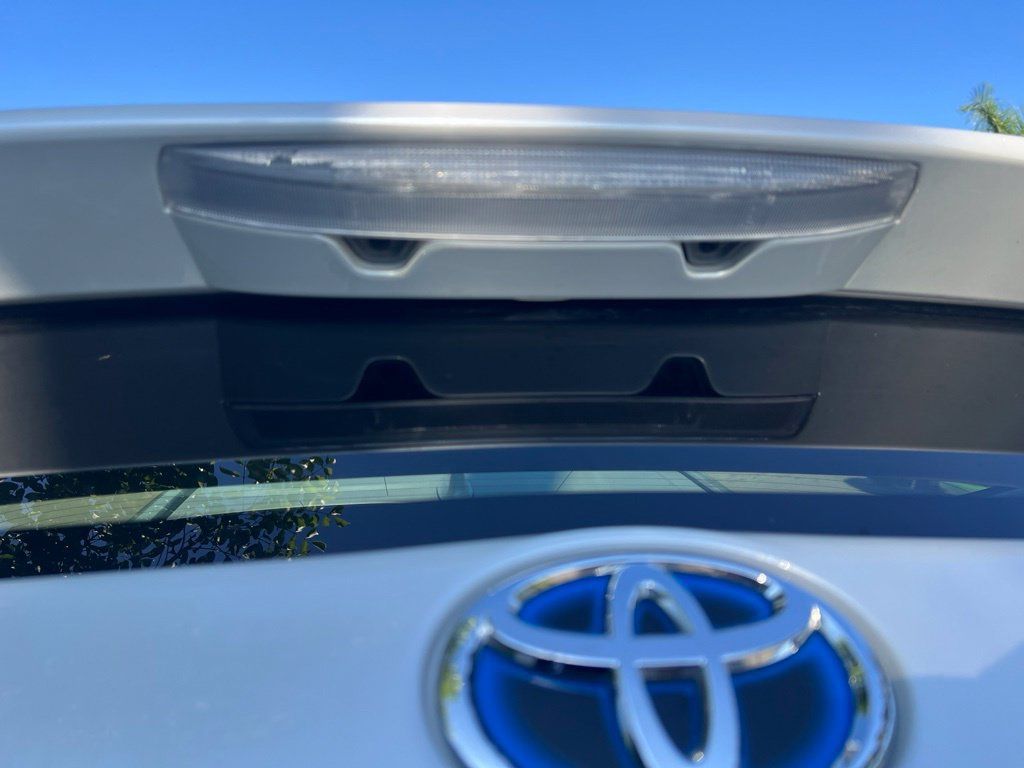 Used 2021 Toyota Prius L Eco FWD image 24
