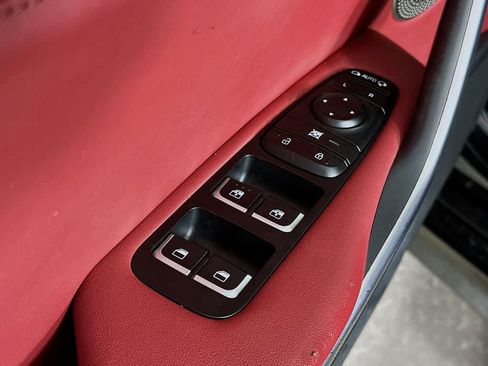 Used 2018 Kia Stinger GT1 image 29