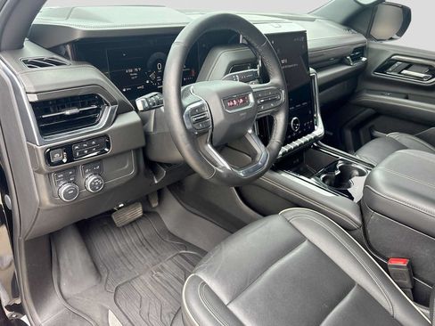 Used 2025 GMC Yukon Elevation w/ LPO, Floor Liner Package AWD/4WD image 2