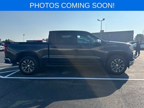 Used 2024 Chevrolet Silverado 1500 LT AWD/4WD image 2
