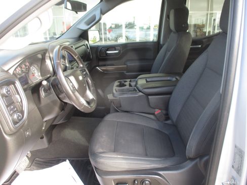 Used 2019 Chevrolet Silverado 1500 LT w/ Texas Edition image 4