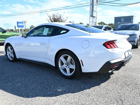 New 2026 Ford Mustang Coupe image 4