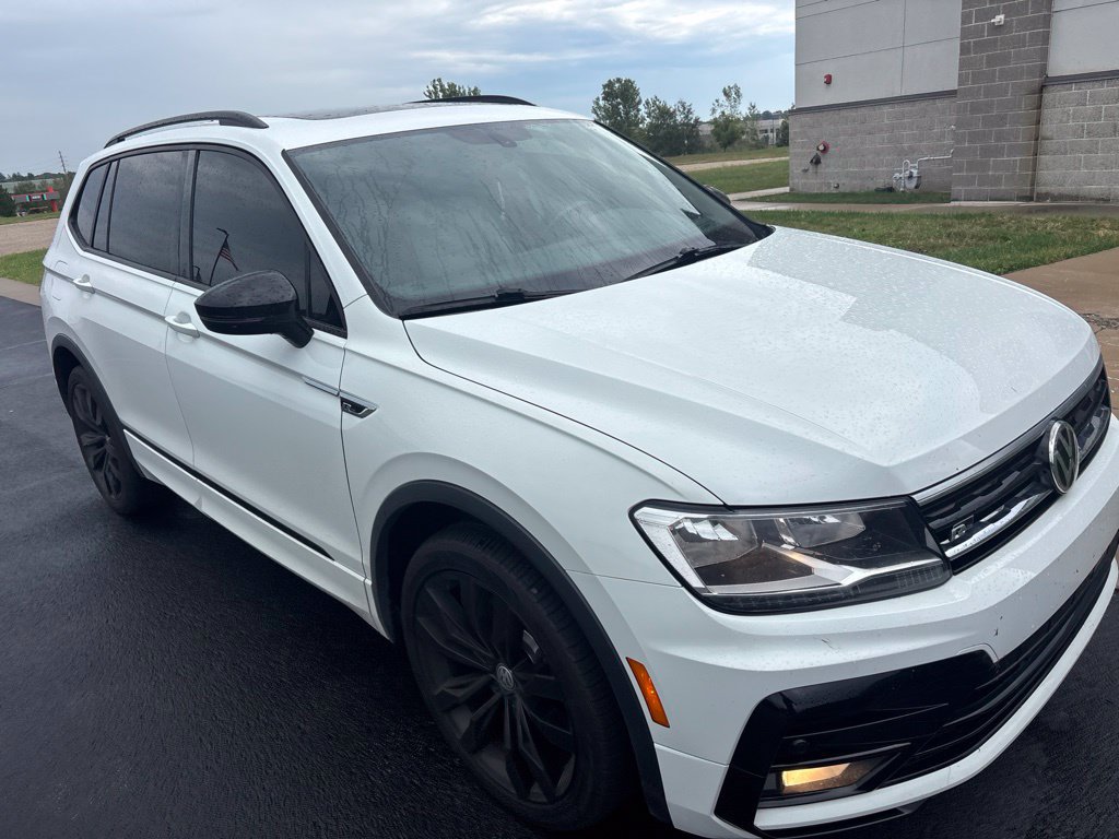 Used 2020 Volkswagen Tiguan SE R-Line FWD image 1