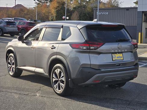 Used 2023 Nissan Rogue SV image 24
