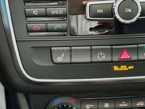 Used 2014 Mercedes-Benz CLA 250 image 22