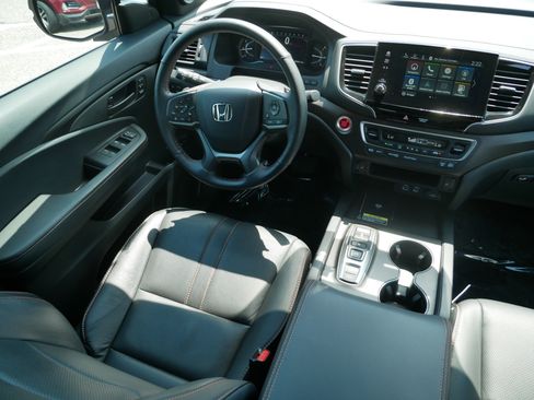 Certified 2024 Honda Passport TrailSport image 9